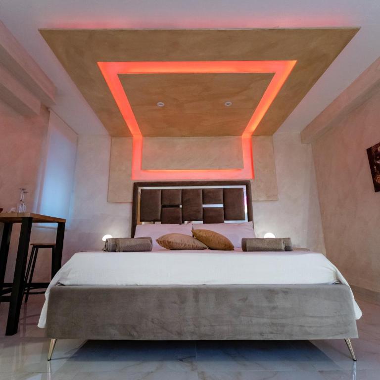 Vulcania SuiteA - One-Bedroom Apartment - 14