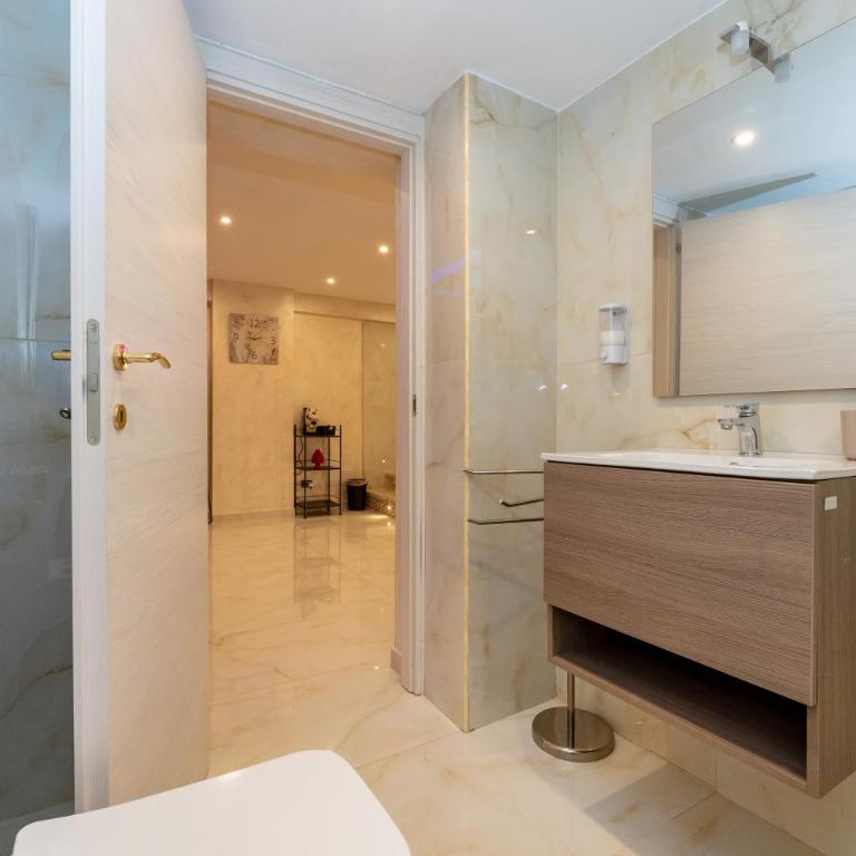 Vulcania SuiteA - One-Bedroom Apartment - 42