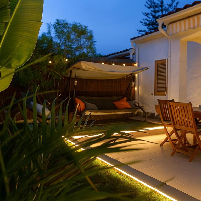 BuzzStays: 1-Bed Bungalow, Garden, Near Yumbo & Beach - Apartamento de 1 dormitorio - 2