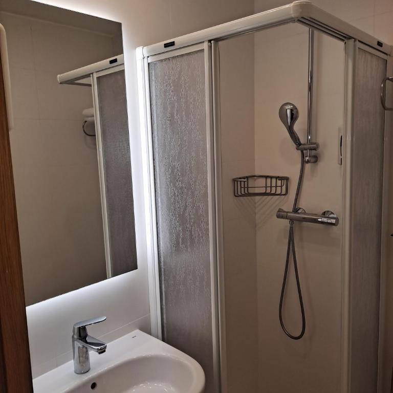 Pensión La Concha - Habitación Doble Económica - 2 camas - 14