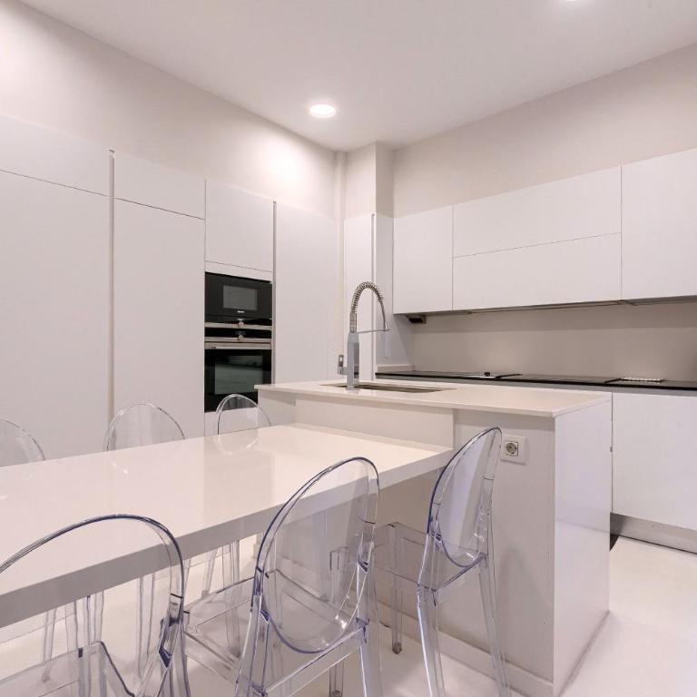 Apartamento Bilbo - Three-Bedroom Apartment - 24
