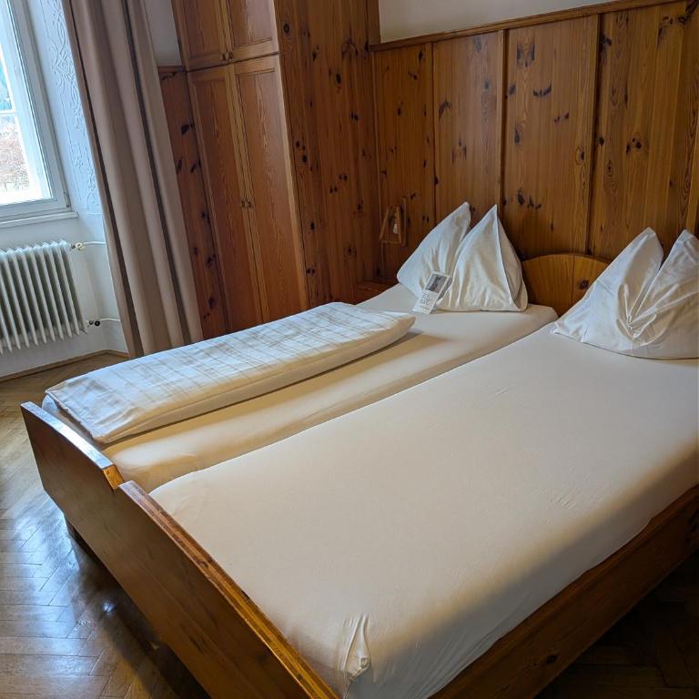 Kloster Wernberg - Doppelzimmer mit Gemeinschaftsbad - 1
