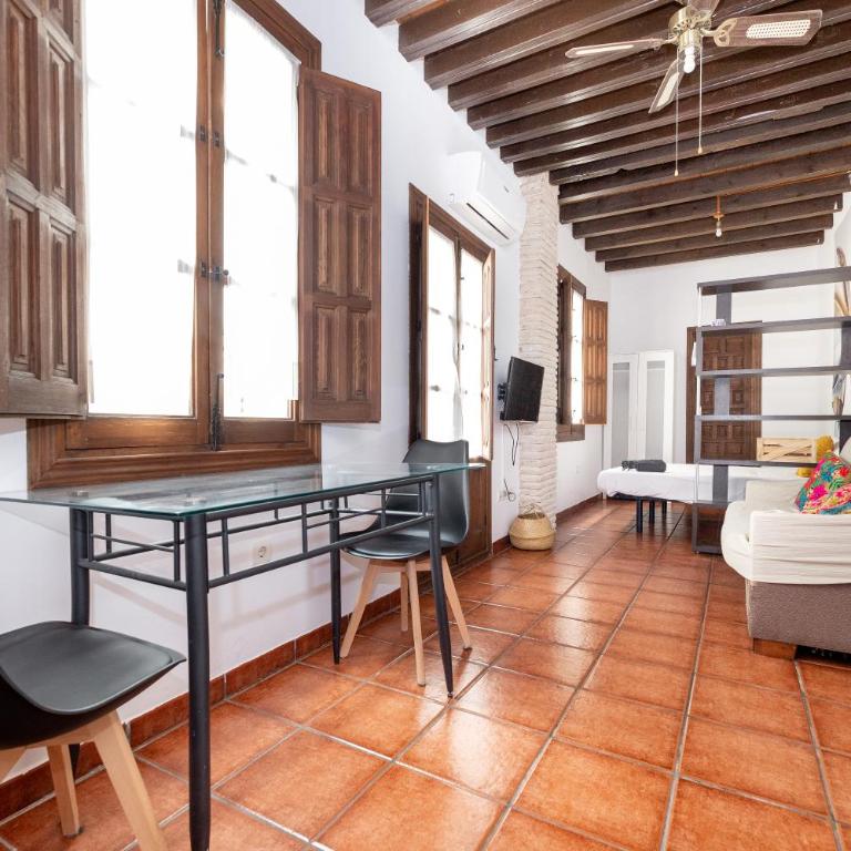 Alhambra View Nest - Studio with Balcony - 19