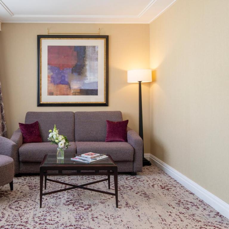Warwick Paris Champs-Elysées - Suite Junior Lit King-Size - 4
