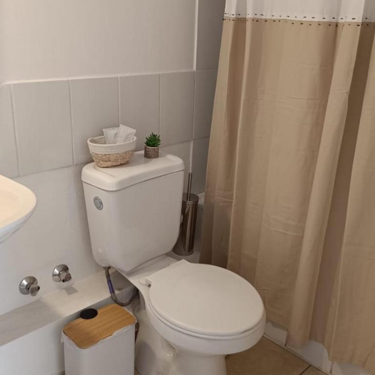 Depto en condo, 2D 1B, aire estacionamiento, full - One-Bedroom Apartment - 12