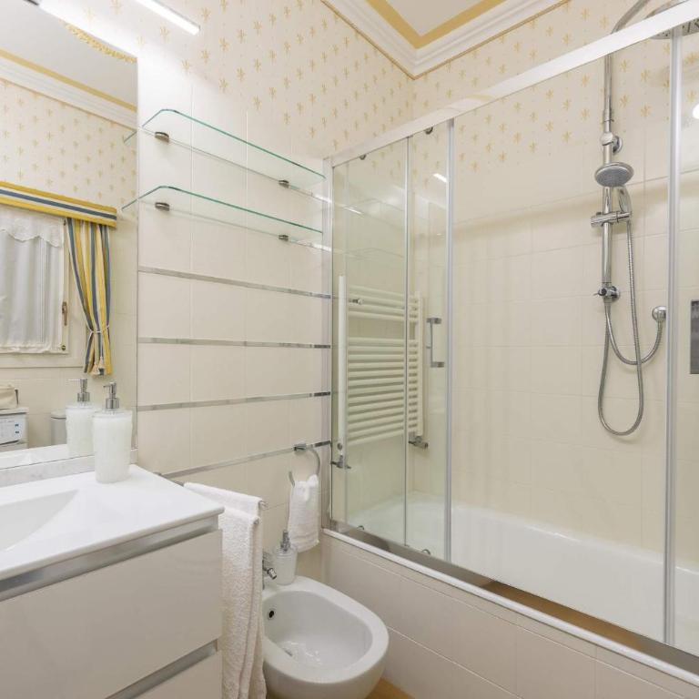 City Center Suite - In the elegant heart of Lecco - Apartment - 15