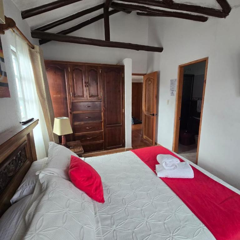 Aparta Hotel El Refugio de María - Habitación Doble con baño privado - 1