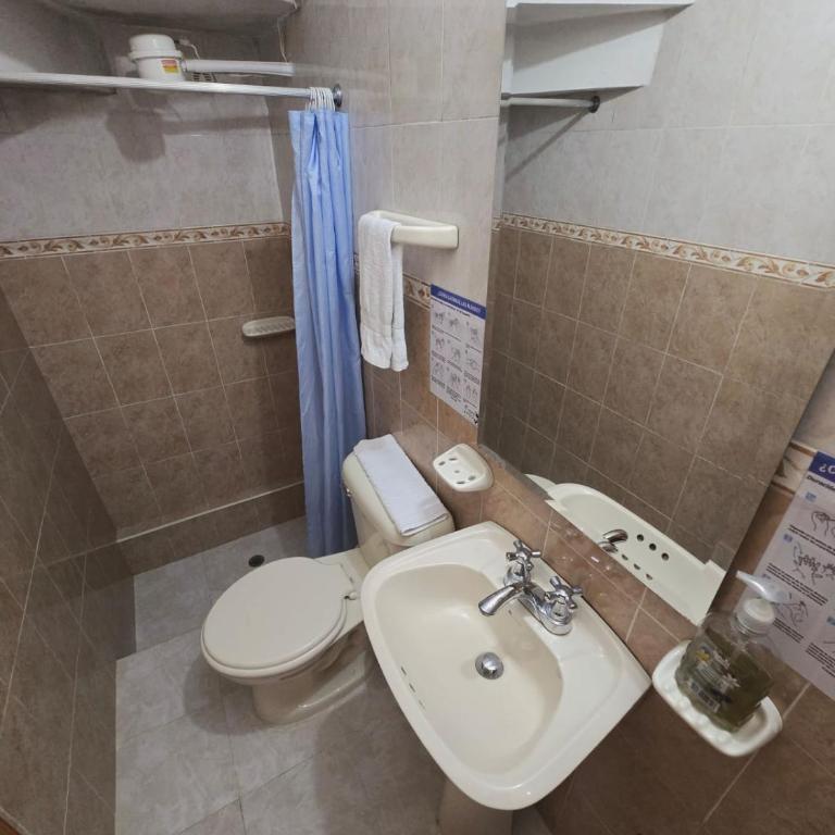 Aparta Hotel El Refugio de María - Habitación Doble con baño privado - 3