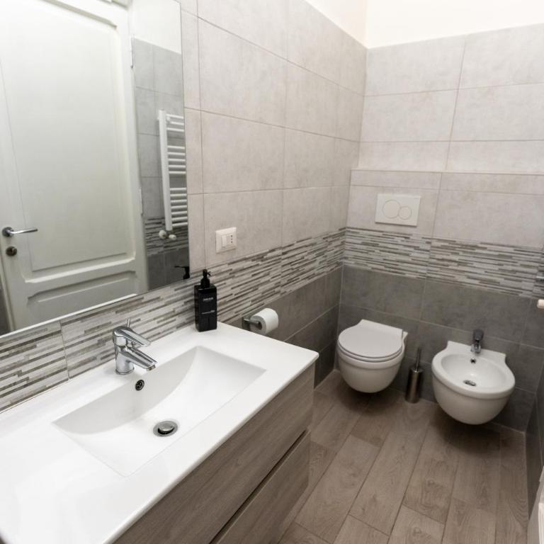Vatican Family & Friends Stay - Two-Bedroom Apartment - 8