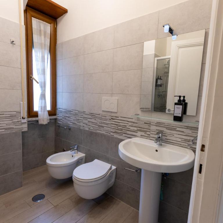 Vatican Family & Friends Stay - Two-Bedroom Apartment - 21