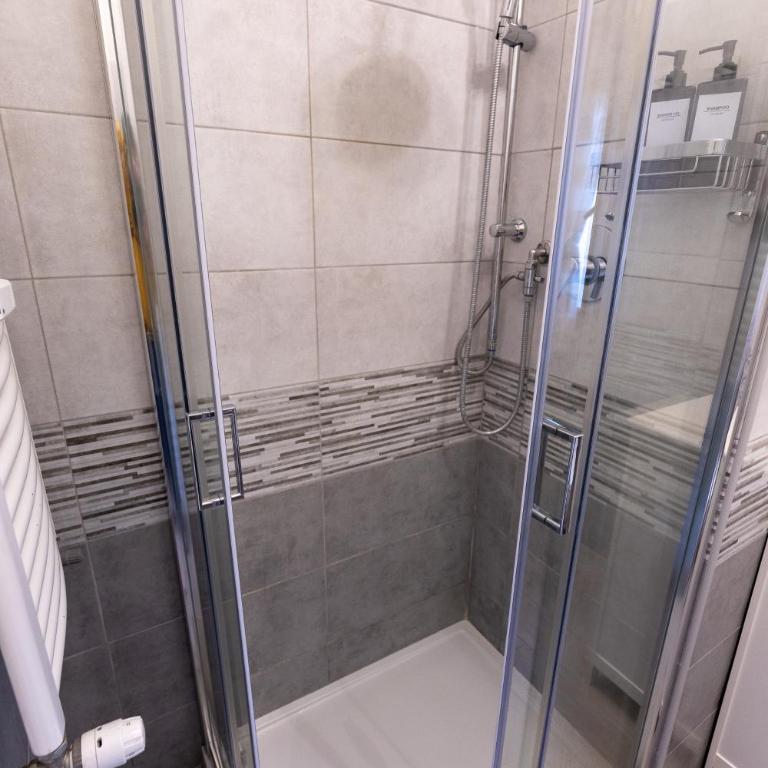 Vatican Family & Friends Stay - Two-Bedroom Apartment - 27