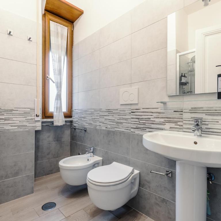 Vatican Family & Friends Stay - Two-Bedroom Apartment - 38