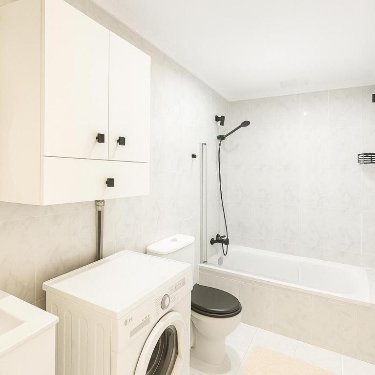 BRAVOMAR Residence - Two-Bedroom Apartment - 12