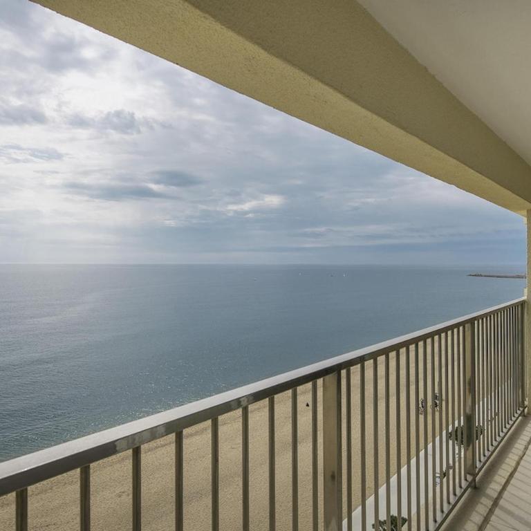 Apartamento en primera línea con espectaculares vistas al mar - Apartamento de 1 dormitorio - 1