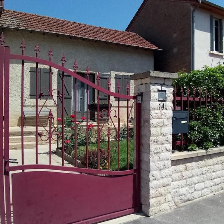LE REFUGE DU DRAPEAU Maison avec 4 chambres proche du centre historique - Maison 4 Chambres - 25