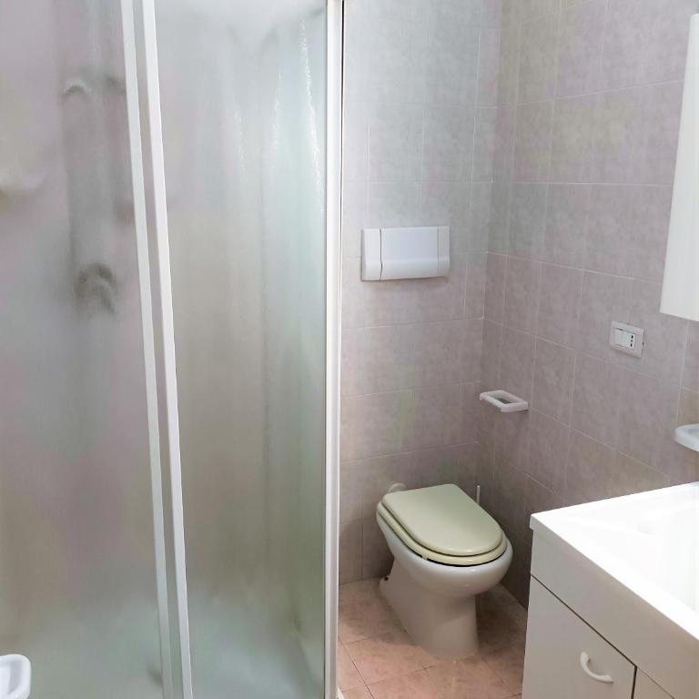 Trilocale piano terra con doppi servizi Piazza Aurora 100m dal mare - Family Apartment - Two-Bedroom Apartment - 23