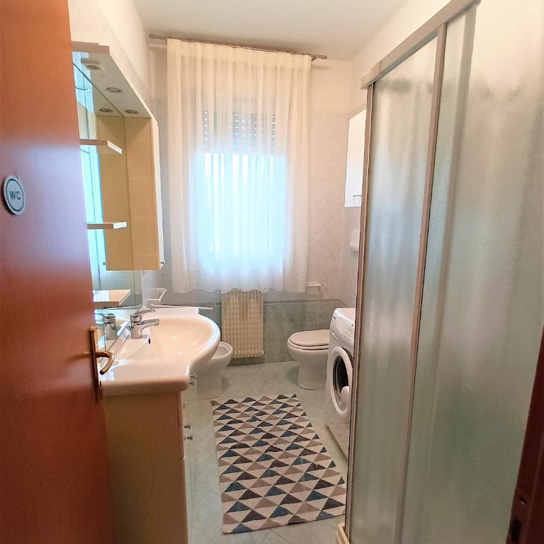 Trilocale piano terra con doppi servizi Piazza Aurora 100m dal mare - Family Apartment - Two-Bedroom Apartment - 24