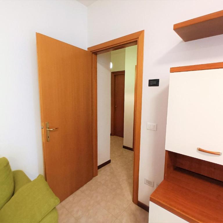 Trilocale piano terra con doppi servizi Piazza Aurora 100m dal mare - Family Apartment - Two-Bedroom Apartment - 15