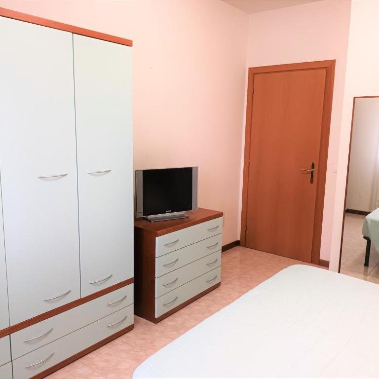 Trilocale piano terra con doppi servizi Piazza Aurora 100m dal mare - Family Apartment - Two-Bedroom Apartment - 18
