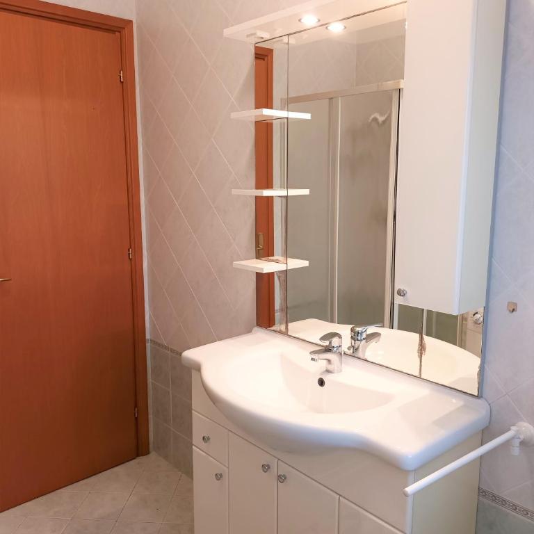 Trilocale piano terra con doppi servizi Piazza Aurora 100m dal mare - Family Apartment - Two-Bedroom Apartment - 26