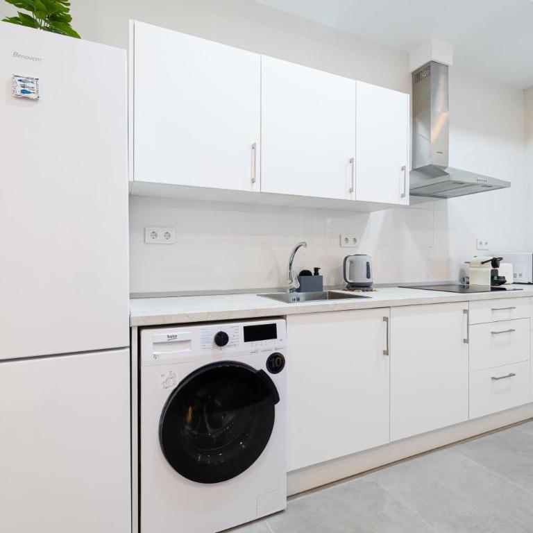 Cosy studio near AVE station - Apartamento - 8