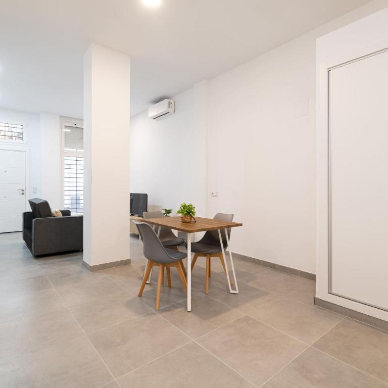 Cosy studio near AVE station - Apartamento - 12