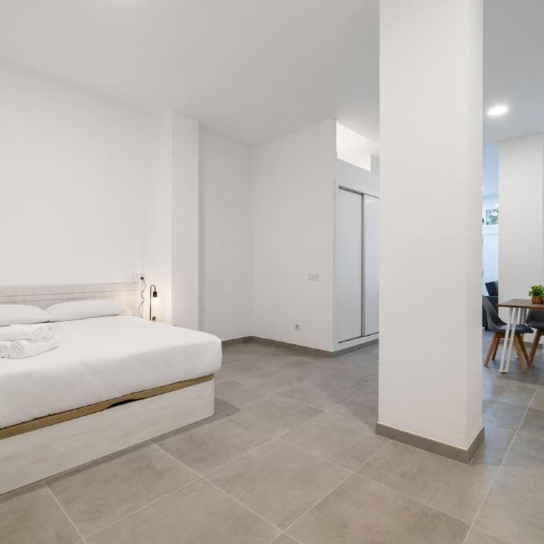 Cosy studio near AVE station - Apartamento - 16