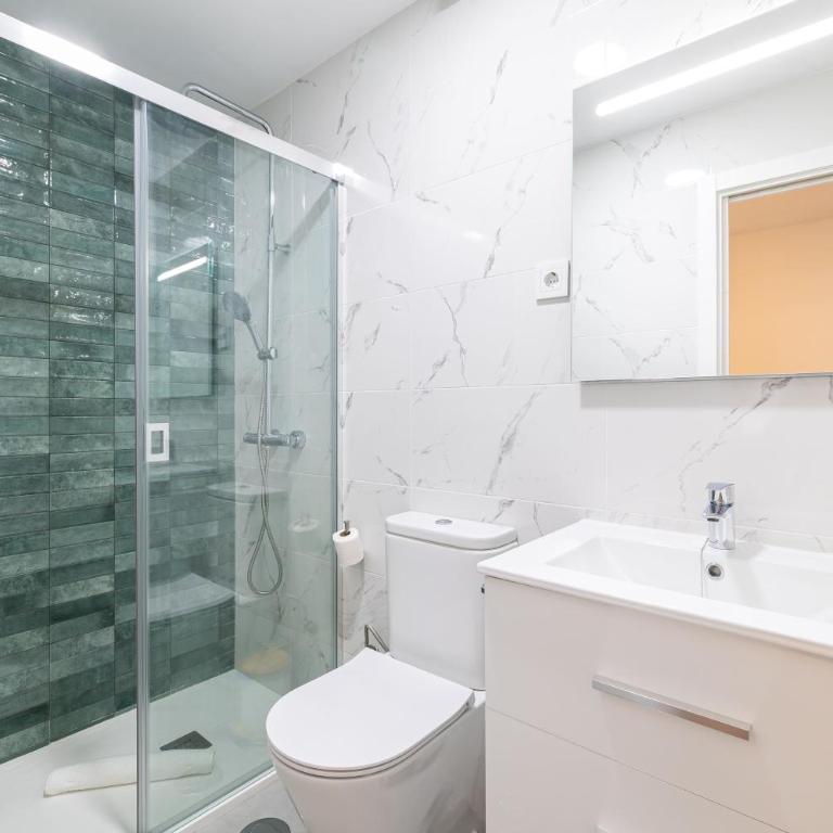 Cosy studio near AVE station - Apartamento - 21