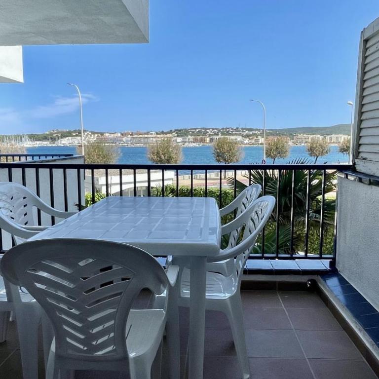 Passeig Del Mar 01 - Apartamento de 3 dormitorios - 1 - 6