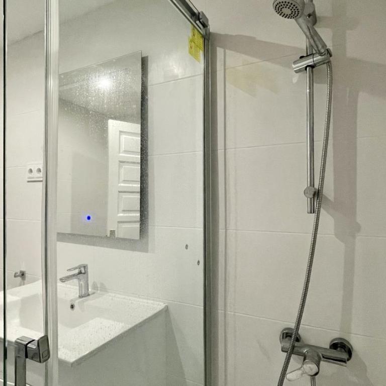 Passeig Del Mar 01 - Apartamento de 3 dormitorios - 1 - 24