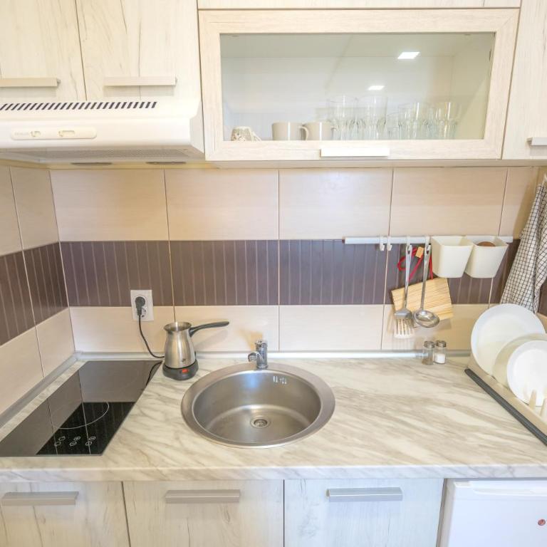 Amber Apartman - Studio Apartment with King Bed - 4