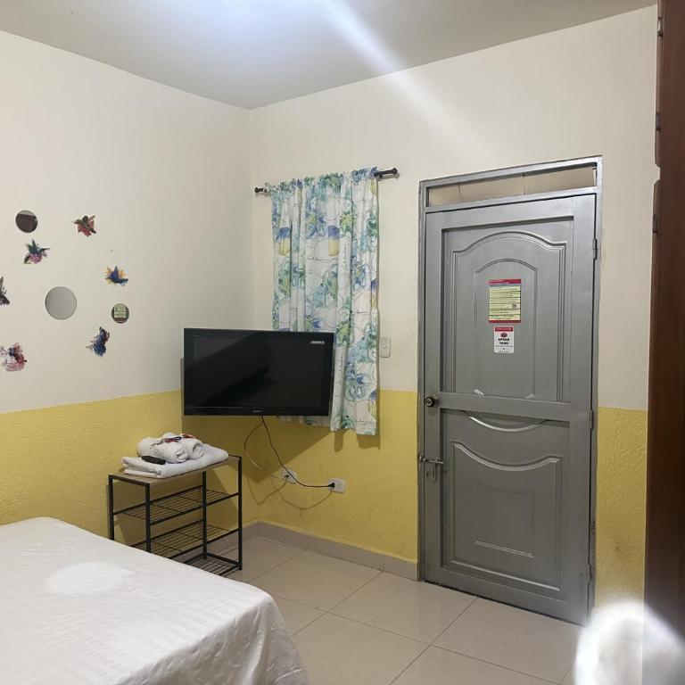 Las Camelias Apartahotel - Habitación Doble con baño privado - 4