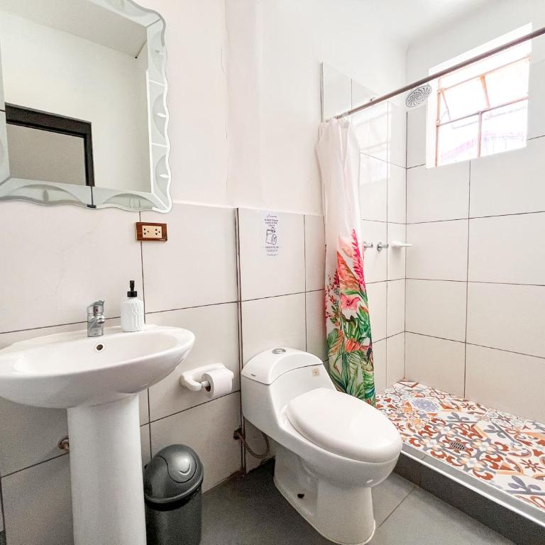 casa privada FLAMENCO - Habitación Doble Estándar con 2 camas dobles - 5