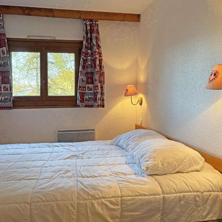 Appartement Confort 6 pers, 2 pièces, Balcon, Cheminée, Accès direct aux pistes - FR-1-322-451 - Apartment (6 Erwachsene) - 12