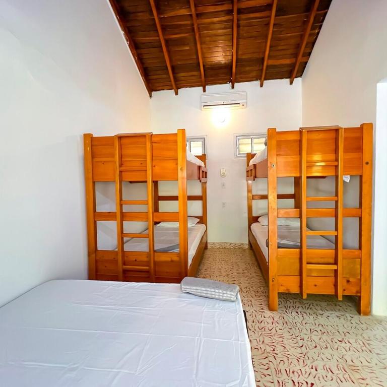 Casa San Miguel Tolú, Playa El Francés - Four-Bedroom House - 2