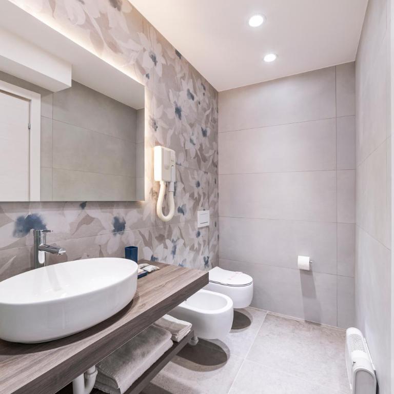 Hotel Gardenia - Superior Doppelzimmer mit 2 Doppelbetten - 4