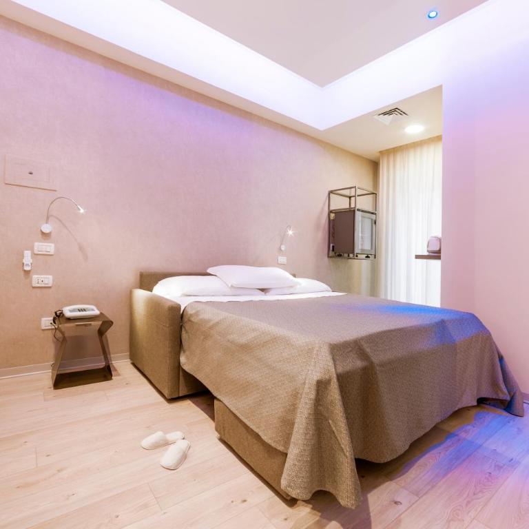 Hotel Gardenia - Superior Doppelzimmer mit 2 Doppelbetten - 5