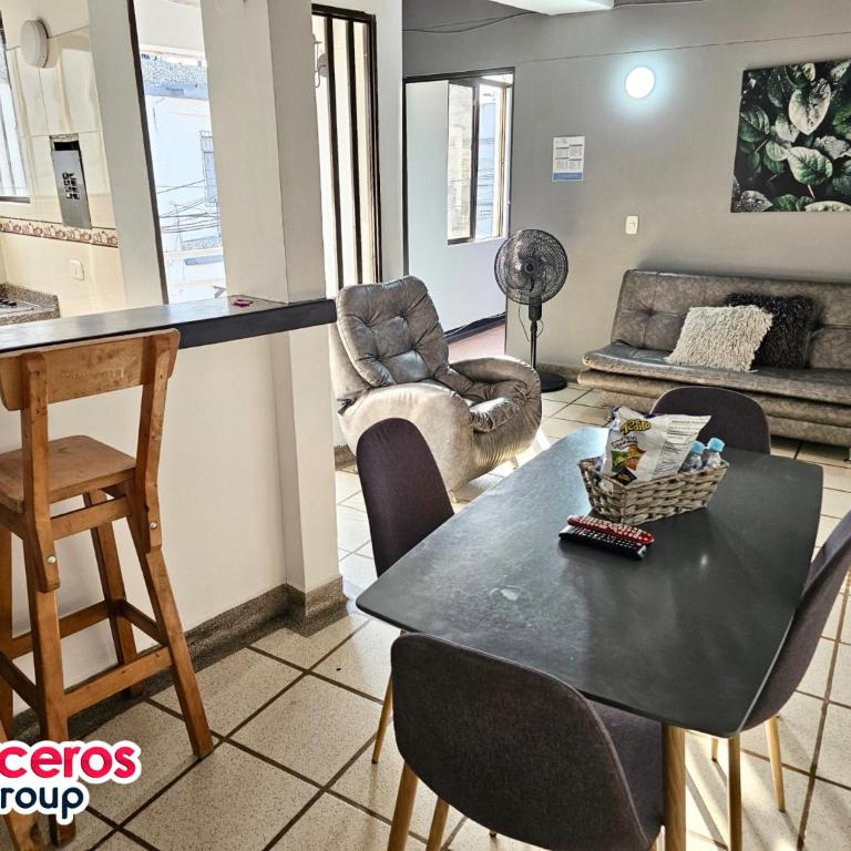 Apartamentos Zona Circunvalar Por Parceros Group - Three-Bedroom Standard Apartment - 11
