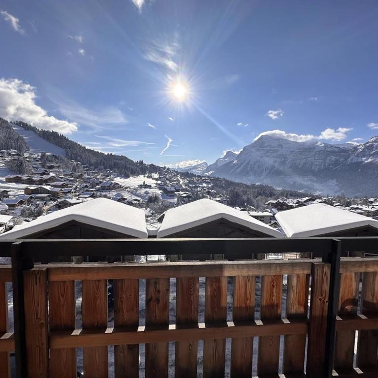 Appartement de 45m² avec balcon, 5 couchages, à 300m des pistes et commerces, bien équipé - FR-1-572-103 - Appartement - 10