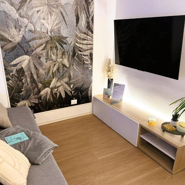 ELIOS LIVING - Parcheggio Privato, Vicino al centro, 200m dal Mare - Appartamento Superior con 1 Camera da Letto e Balcone - 52