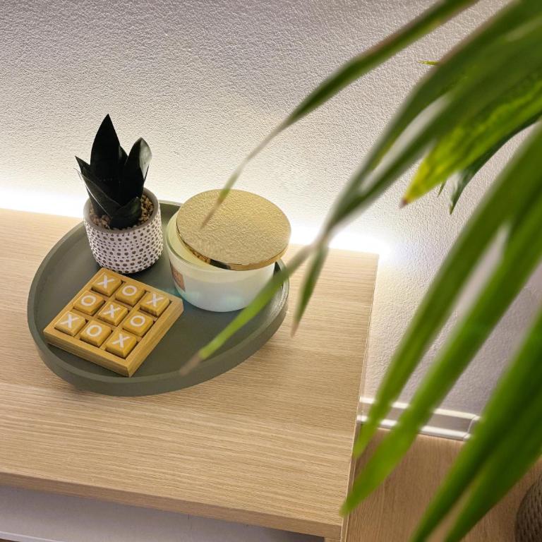 ELIOS LIVING - Parcheggio Privato, Vicino al centro, 200m dal Mare - Appartamento Superior con 1 Camera da Letto e Balcone - 28