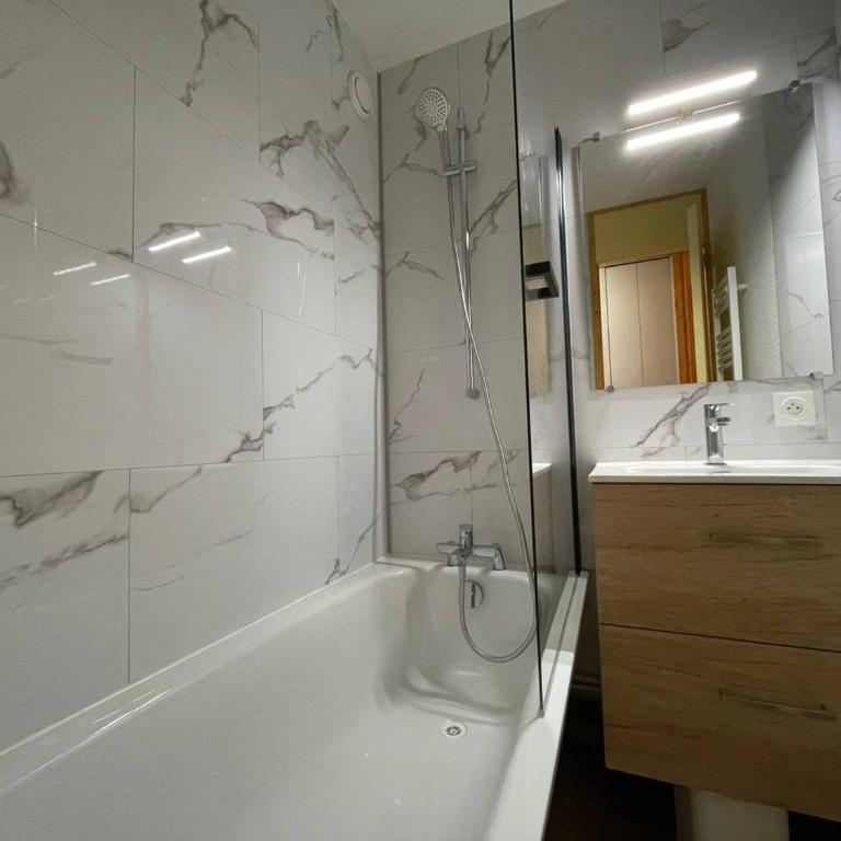 Appartement ski-in/out, proche ESF et commerces, animaux acceptés - Appartement 1 Chambre - 16