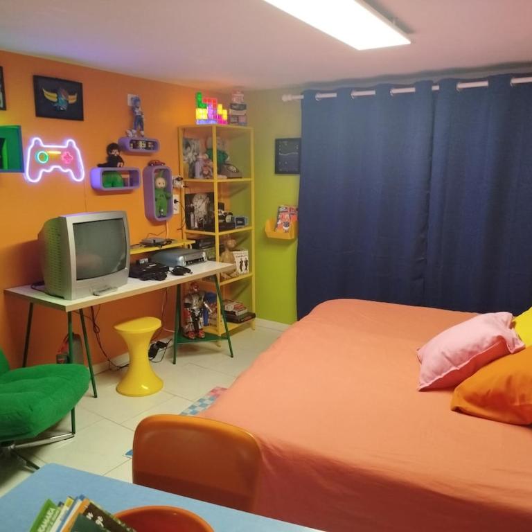Suite rétro 80s 90s grande baignoire et jardin - Appartement 1 Chambre - 1