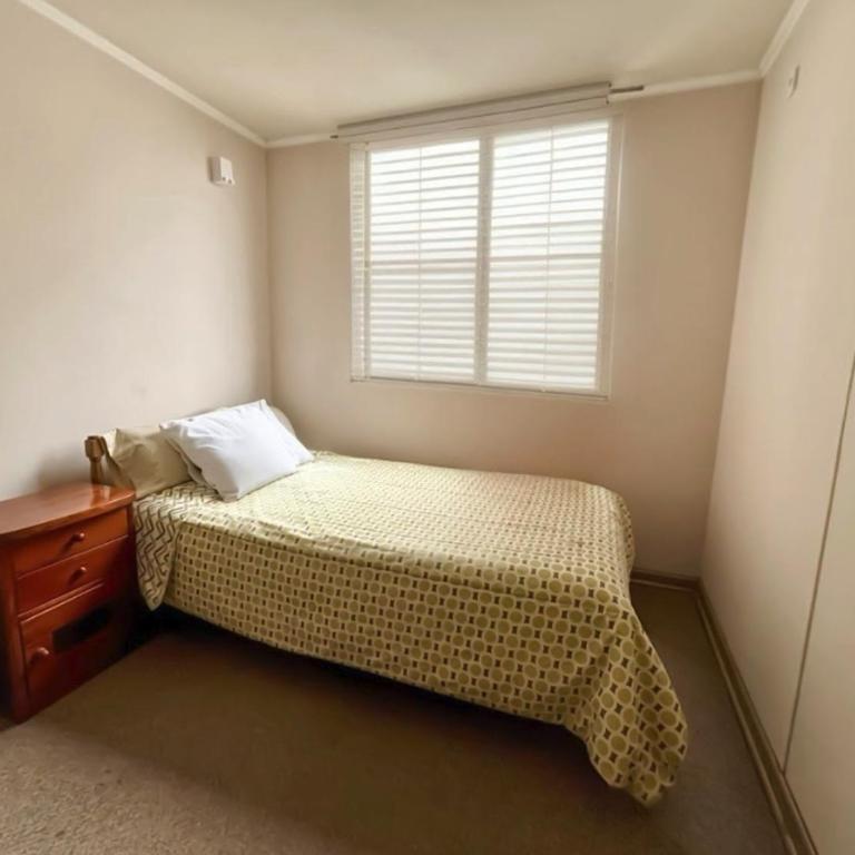 Departamento 2D1B, cercano a la teletón y a pasos de metro ecuador - Apartamento de 2 dormitorios - 7