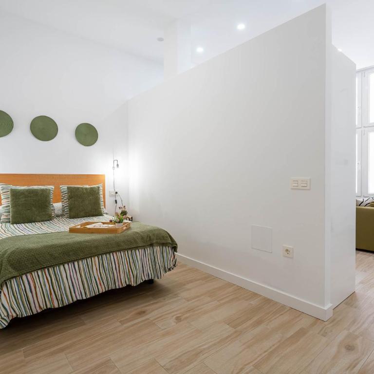 Elegante loft en Almería con zona de trabajo - Apartamento de 1 dormitorio - 22