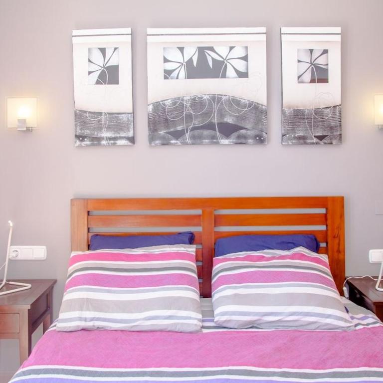 3 bedroom villa with pool and jacuzzi - Three-Bedroom Villa - 37