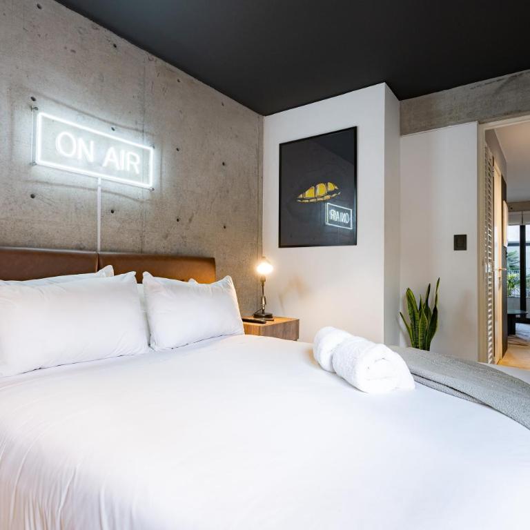 MMXX Apartments by Vibrant - One-Bedroom Apartment - 5