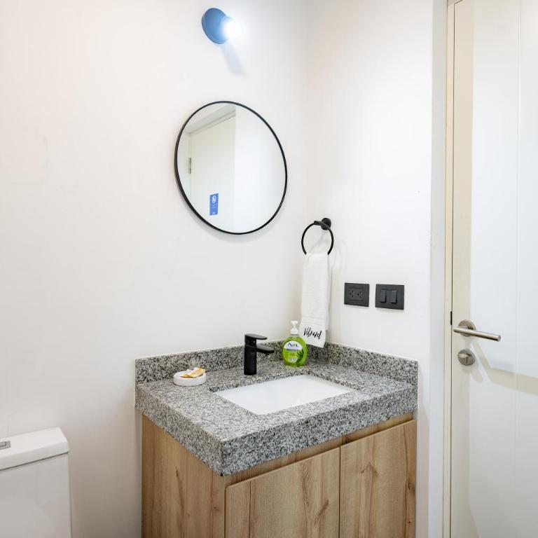 MMXX Apartments by Vibrant - One-Bedroom Apartment - 2