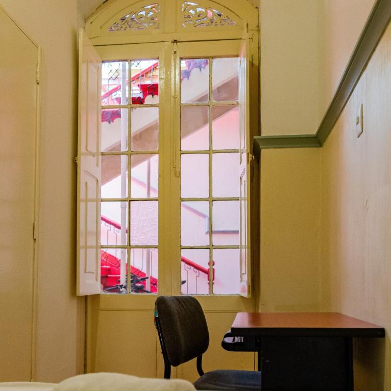 Hostal R10 - Habitación Individual Económica - 5