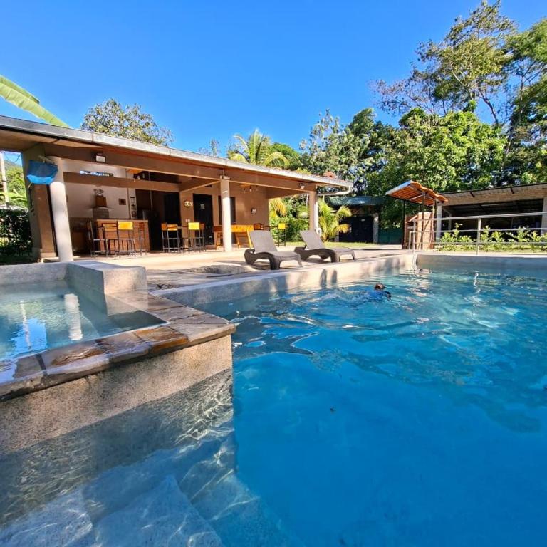 MAYU PATANPI Amazon Lodges - Deluxe Bungalow - 9